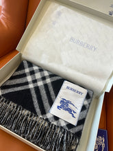 China Replica Burberry Scarf 180usd Only